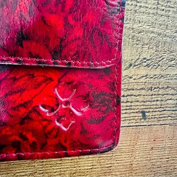 NWOT Patricia Nash Consilina Crossbody Organizer Etched Rose Leather - Picture 5 of 16